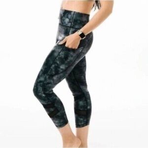 ZYIA ACTIVE Gray Stonewashed Mesh Pocket Hi-Rise 7/8 24” Women’s size 4 Small